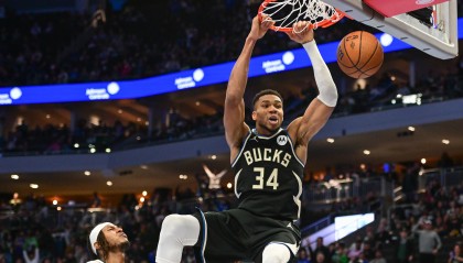 hth体育下载-队友出工不出力~雄鹿人士向Shams透露：最好球员脚踏两只船赢不了